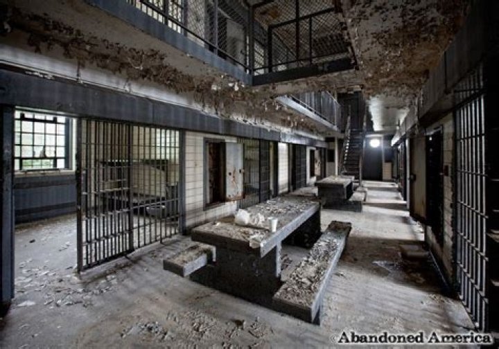 8 abandoned former prisons in the US that you can visit |