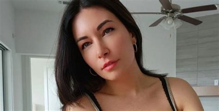 Alinity Divine Bio, Family, Career, Boyfriend, History, Measurements