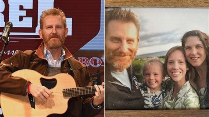 An American Country Music Singer And Songwriter, Rory Lee Feek Is With Children; His Wife Died Due t ·