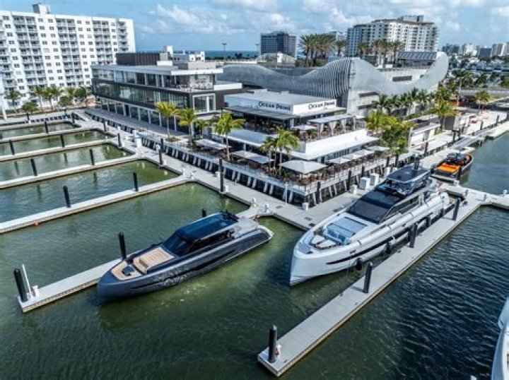 B Ocean Fort Lauderdale: A Perfect Blend of Luxury and Relaxation