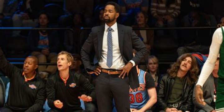 Basketball? Wife and career of Netflix coach! Fri 12 Ma |