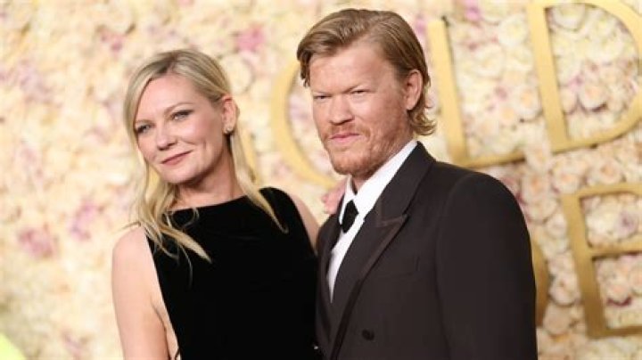 Biography, Relationship With Kirsten Dunst, And Weight Journey