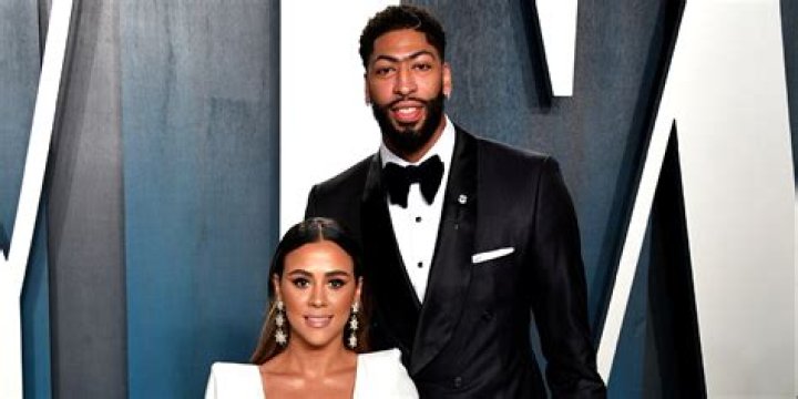 Brooke is no longer the Basketball Wife of ex Ronnie Holland |