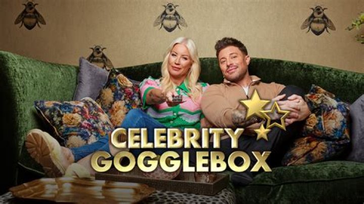 Celebrity Gogglebox: Who is Bev Dixon? Mystery guest appears alongside Johnny Vegas! Sat 13 Jun