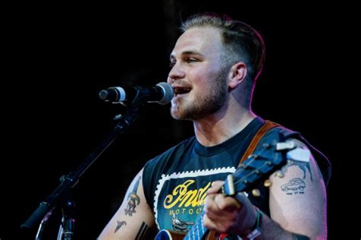 Country singer Zach Bryan splits from girlfriend Deb Peifer ·