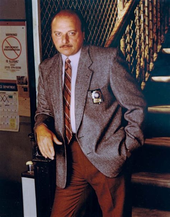 Dennis Franz |