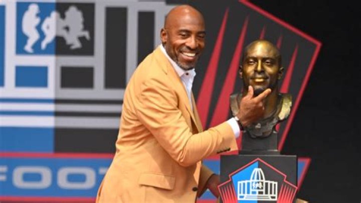 Did Ronde ever tackle Tiki? Celebrity.fm #1 Official Stars, Business & People Network, Wiki,