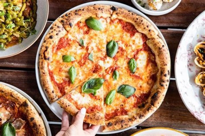 Discovering Pizza Schmizza: A Culinary Journey Through Flavor