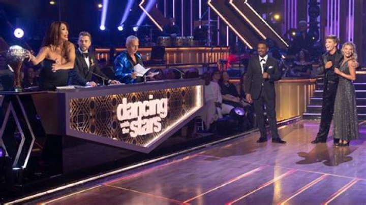 DWTS fans slam Carrie Ann Inaba for 'sick' comment about Selma Blair's performance despite actress s |