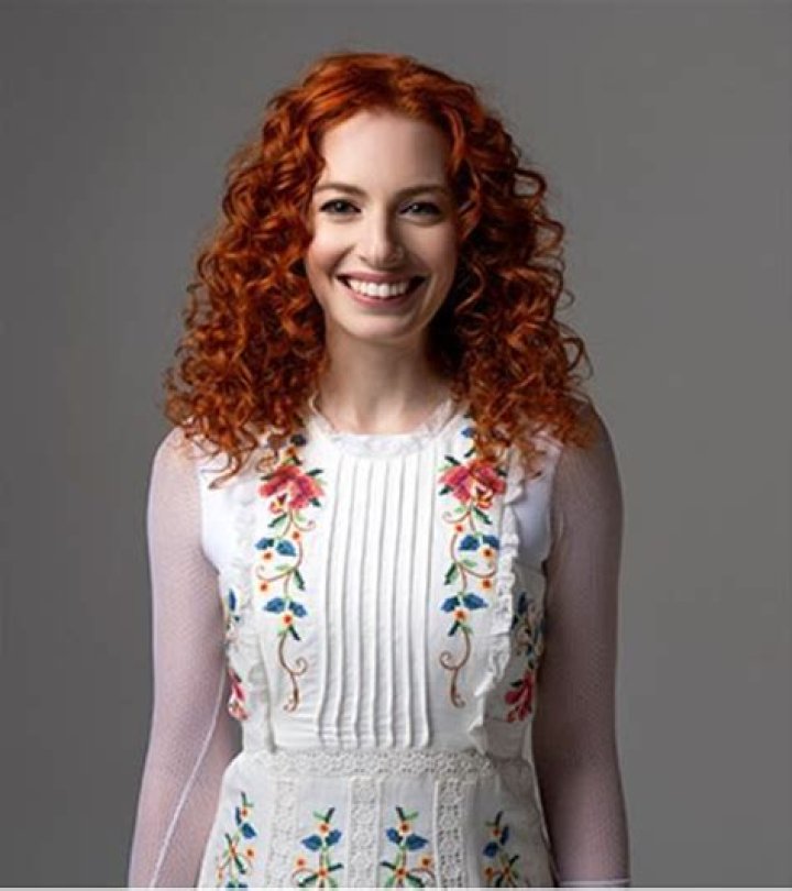 Emma Watkins |