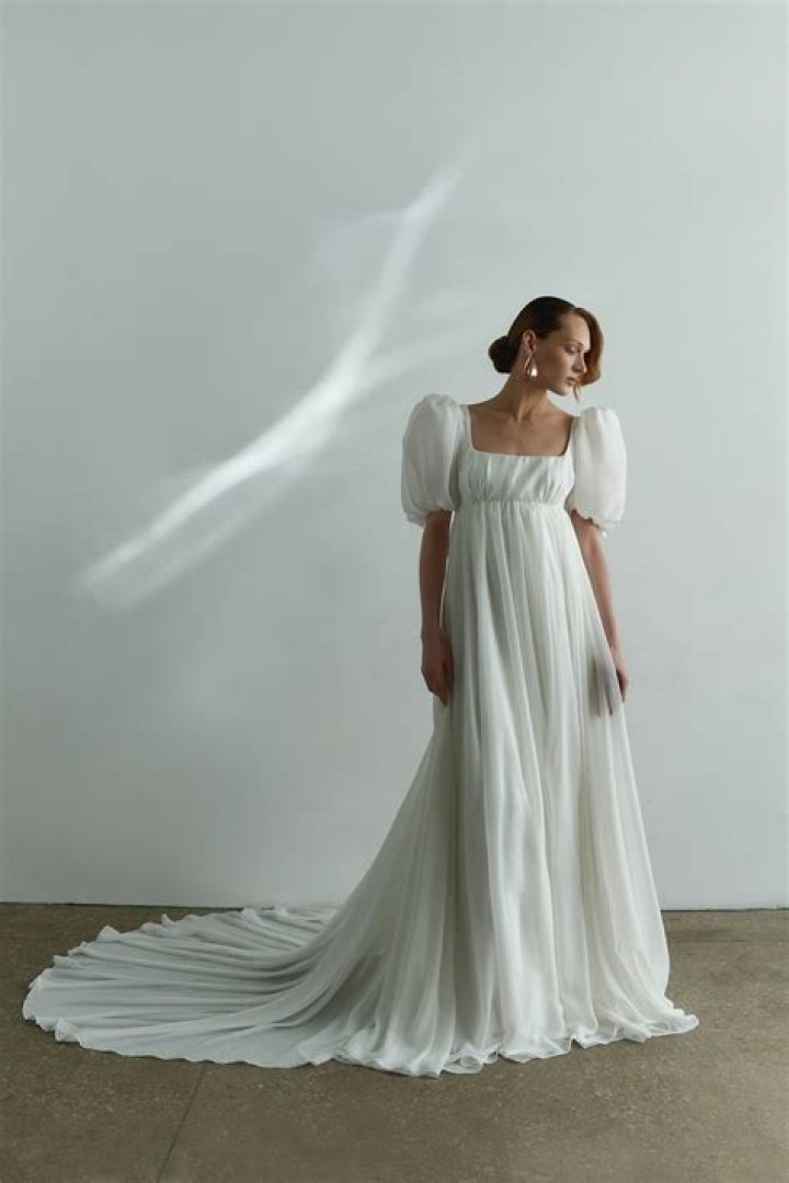 Empire Wedding Gown: The Timeless Elegance for Modern Brides