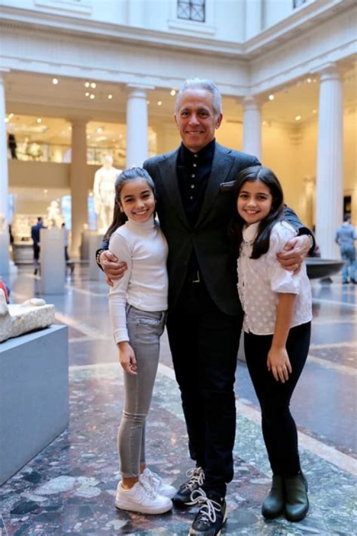 Geoffrey Zakarian Wife, Son, Family, Age, Biography, Is He Gay?