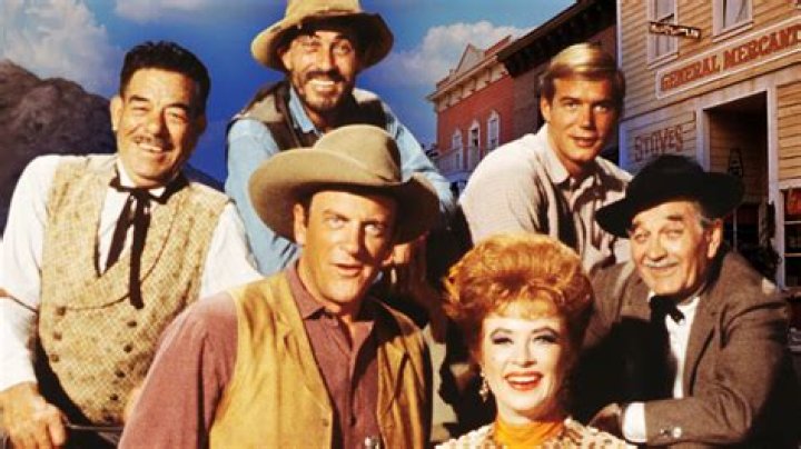 How tall was James Arness? Gunsmoke actor once refused to pose for promotional photos due to h ·