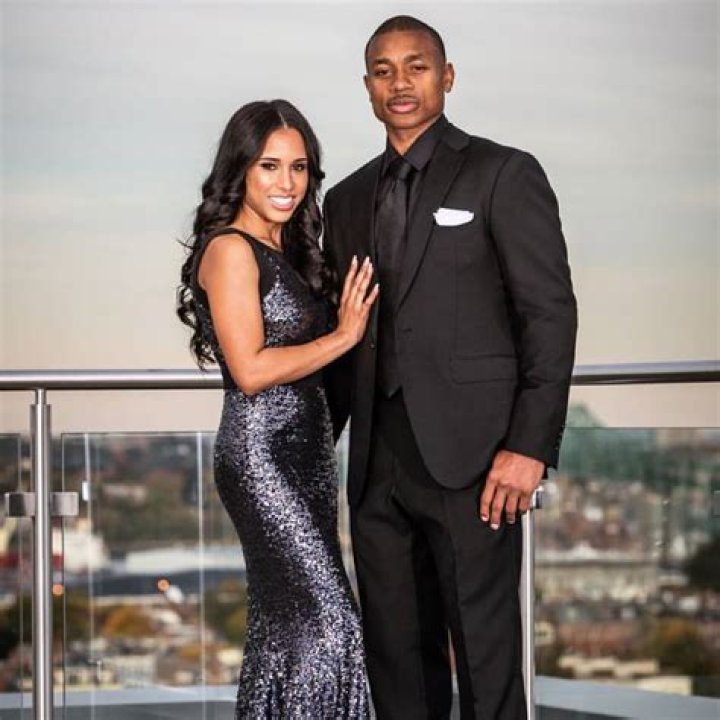 Isaiah Thomas Wife, Son, Dad, Sister, Family, Height, Tooth, Salary