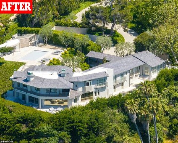 Kim Kardashian Gushes Over New $70 Million Malibu Mansion |