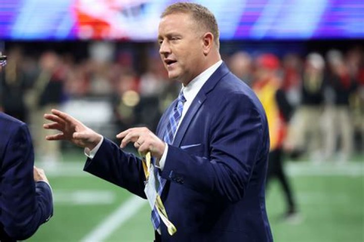 Kirk Herbstreit Face: The Charismatic Personality Behind College Football Commentary