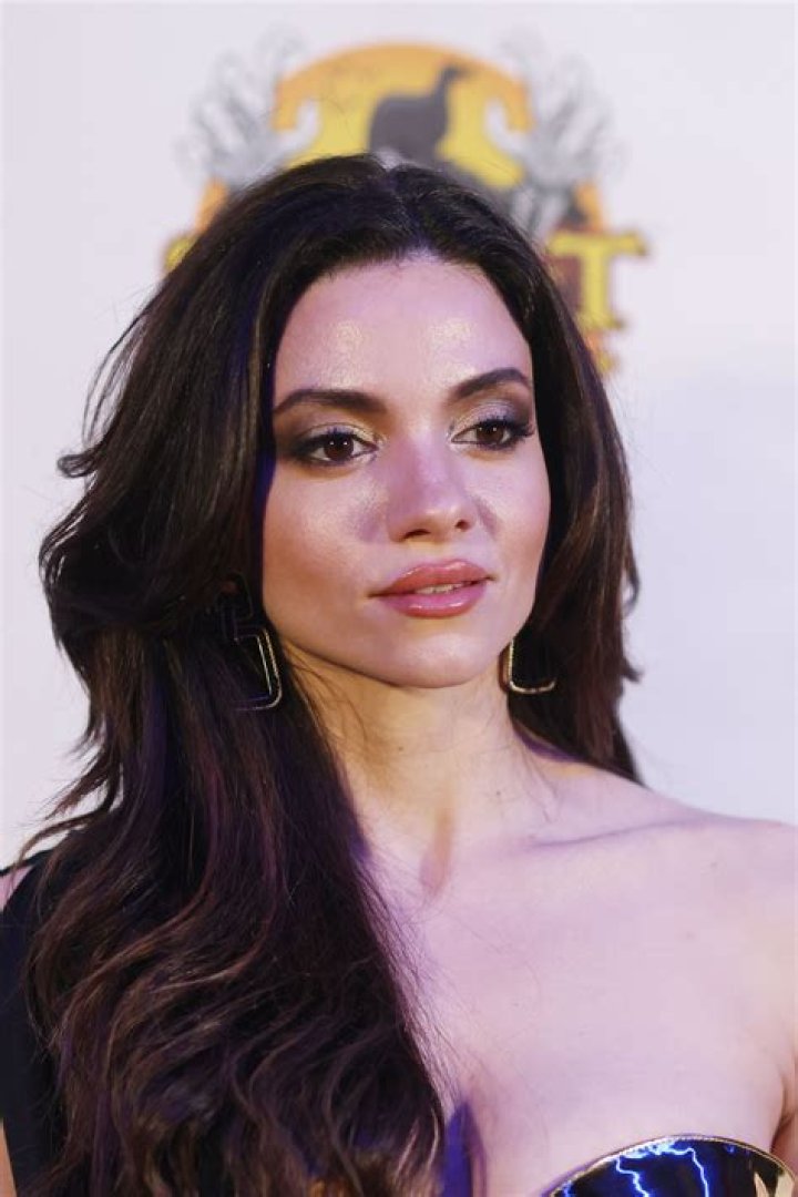 Lauren Lavera Biography - BlogPaper