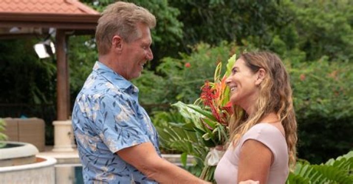 Leslie Is Doing Just Fine After Her Golden Bachelor Heartbreak