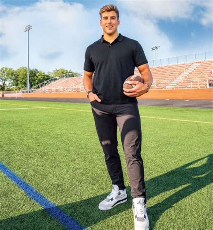 Lukas Van Ness: Faith, Family, And Football