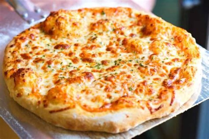 Man Baffled That Costco's Cheese Pizza Has More Calories Than Its Pepperoni Counterpart