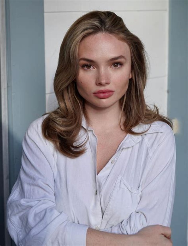 Natalie Alyn Lind Biography, Age, Height, Husband, Net Worth, Family |