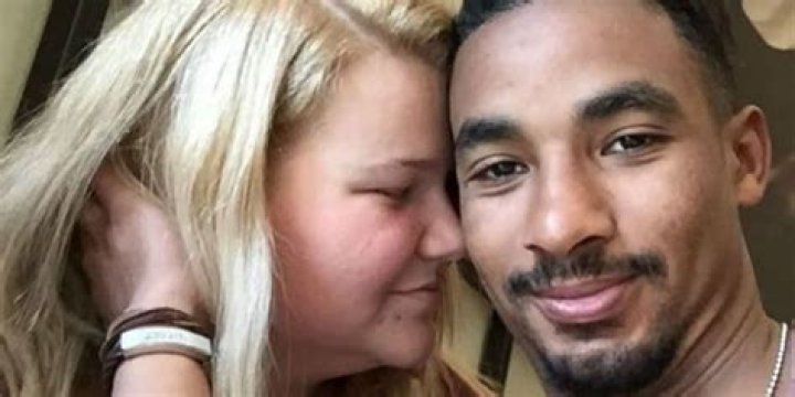 Nicole Nafziger from 90 Day Fiancé posts that she's pregnant in 2022 |