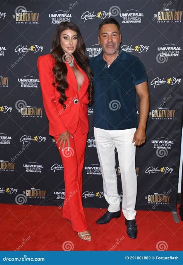 Oscar De La Hoya And Holly Sonders