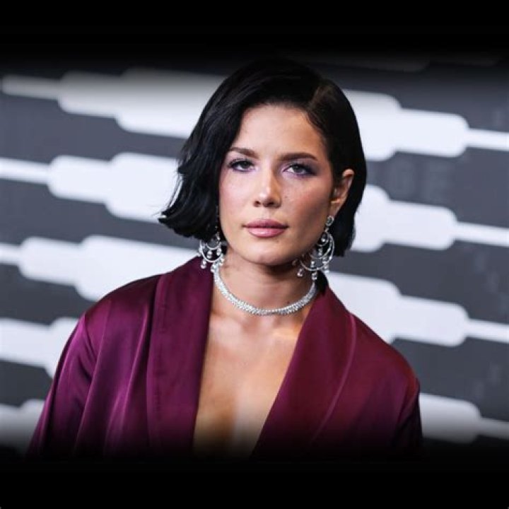 SarahZibbel Net Worth (2024) | wallmine ·