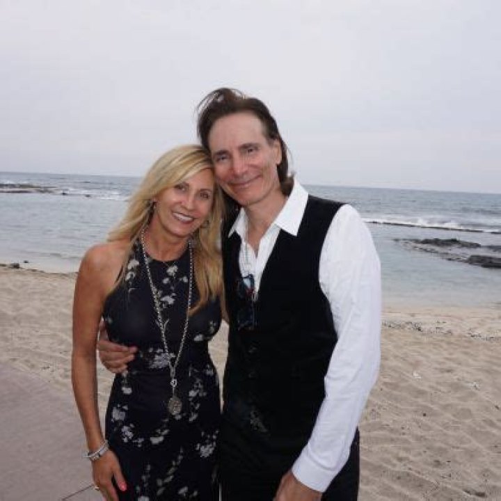 Steve Vai- Wiki, Biography, Age, Height, Net Worth, Wife ·