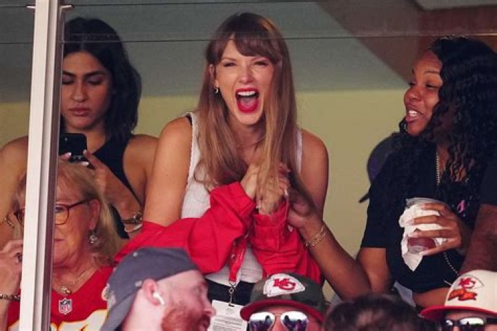 Taylor Swift at Chiefs Game: A Complete Guide to Her Iconic Appearance