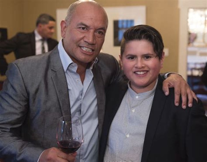 Temuera Morrison Height, Weight, Age, Spouse, Family, Facts, Biography