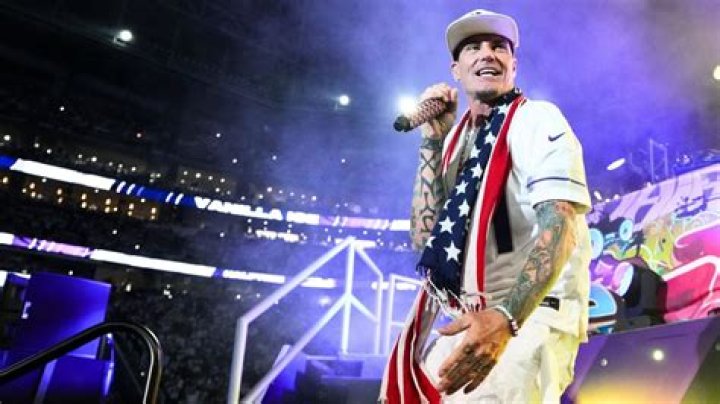 The Astonishing Net Worth Of Vanilla Ice Revealed