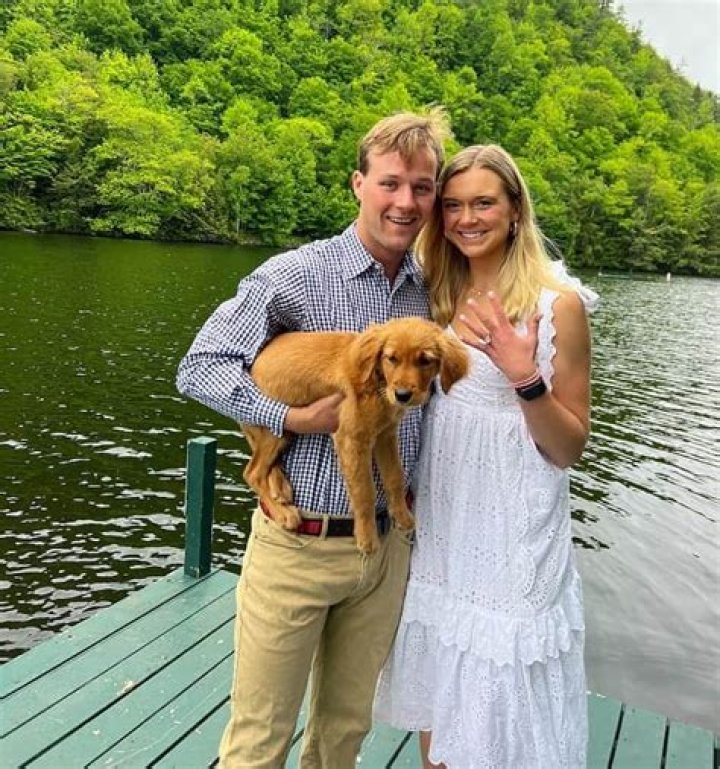 Tucker Carlson Biography, Age, Height, Wife, Net Worth, Family ·