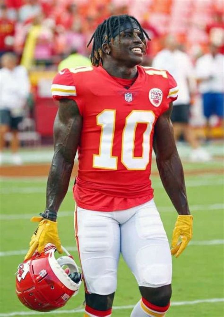 Tyreek Hill Weight and Height: Understanding the Physical Attributes of a Football Superstar