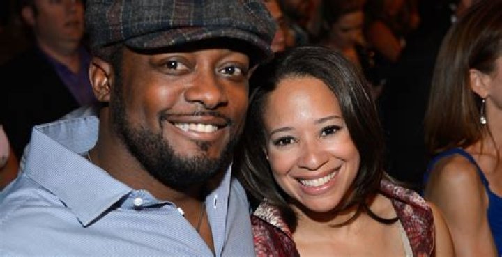 Unveiling Mike Tomlin's Marital Status: Surprising Discoveries