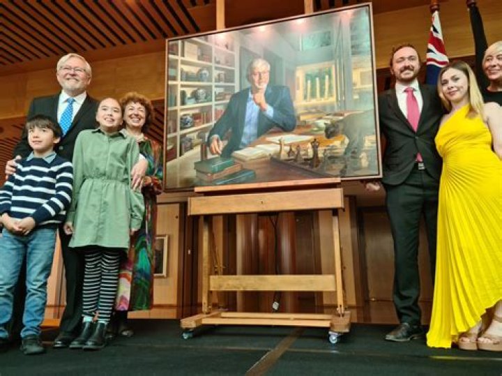 Unveiling Paul Rudd's Enduring Relationships: Secrets And Insights