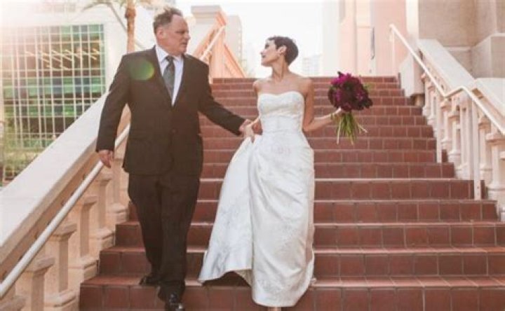 Where Is Joe Montanas Ex-Wife Cass Castillo Now? Their Marriage, Divorce