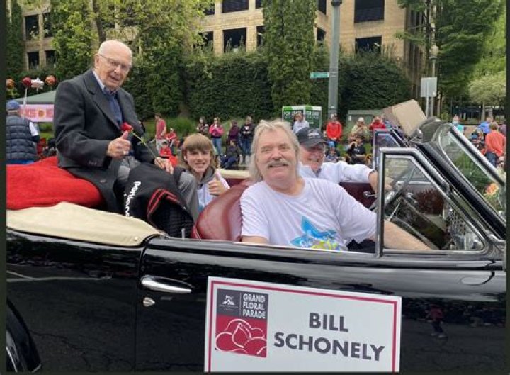 Who Is Bill Schonely Wife Dottie Schonely? Kids Family |