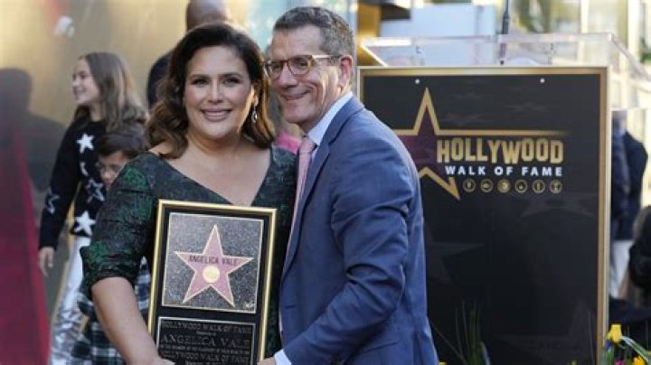 Who is Martin Henderson's Girlfriend? His Love Life Exposed