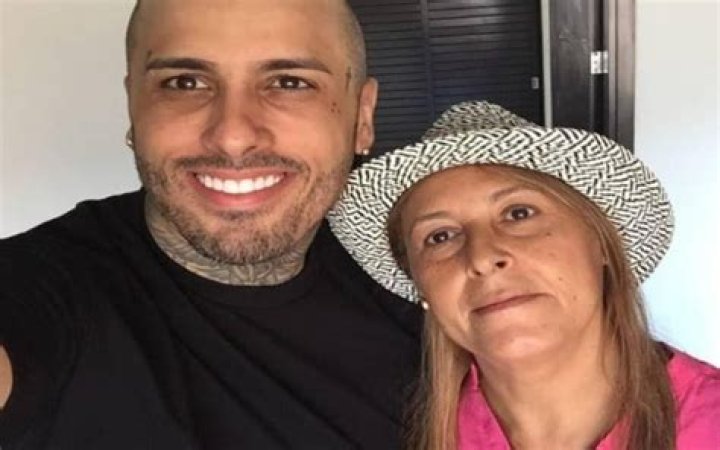 Who is Nicky Jams mother? Meet singers family and ex-wife from Netflix documentary! Thu 2 |