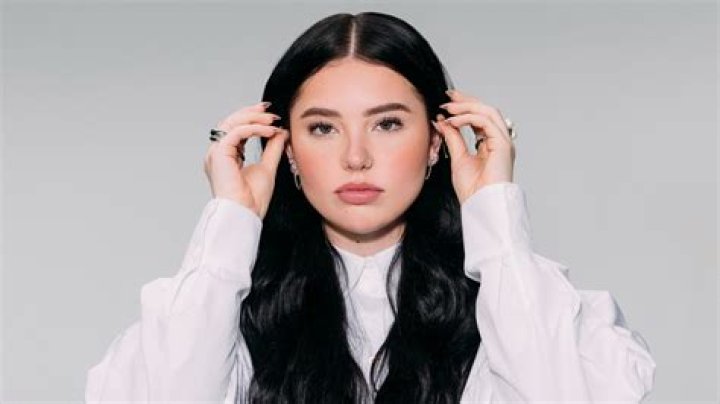 Why was Lauren deactivated from The Challenge? Amber B replaces her! |